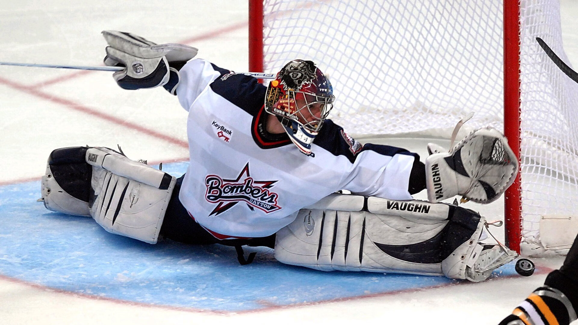 勇士队再次展现强大实力，目标三连冠，勇士队什么